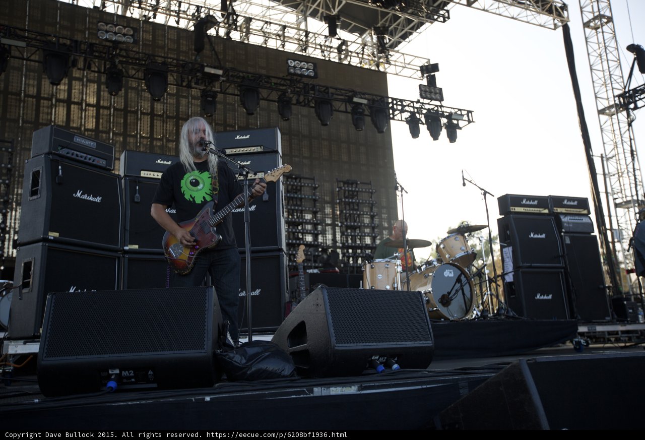 Dinosaur Jr. Performance