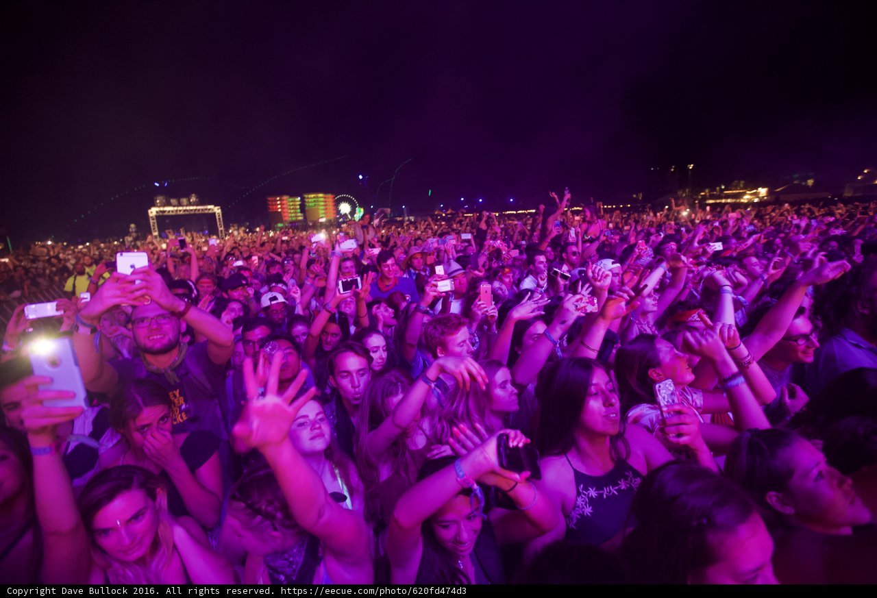 Hands Up!
