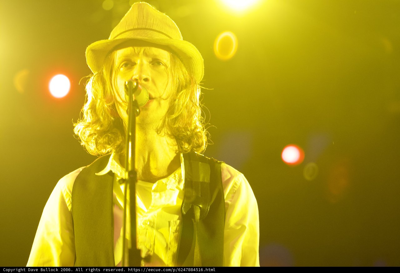 Beck's Solo Performance at 2006 Detour 2 Concert