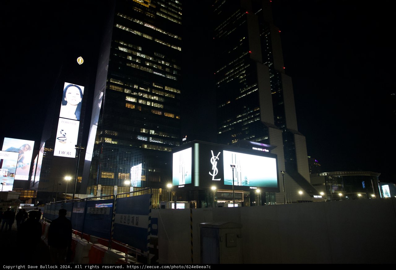 Nightscapes of Korea's Metropolis: Embrace Urban Grandeur.