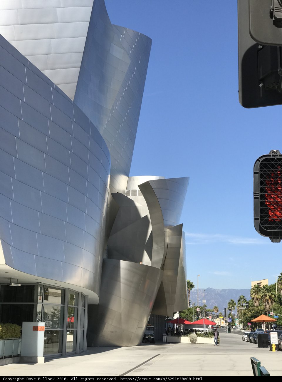 Traffic Light in the Metropolis