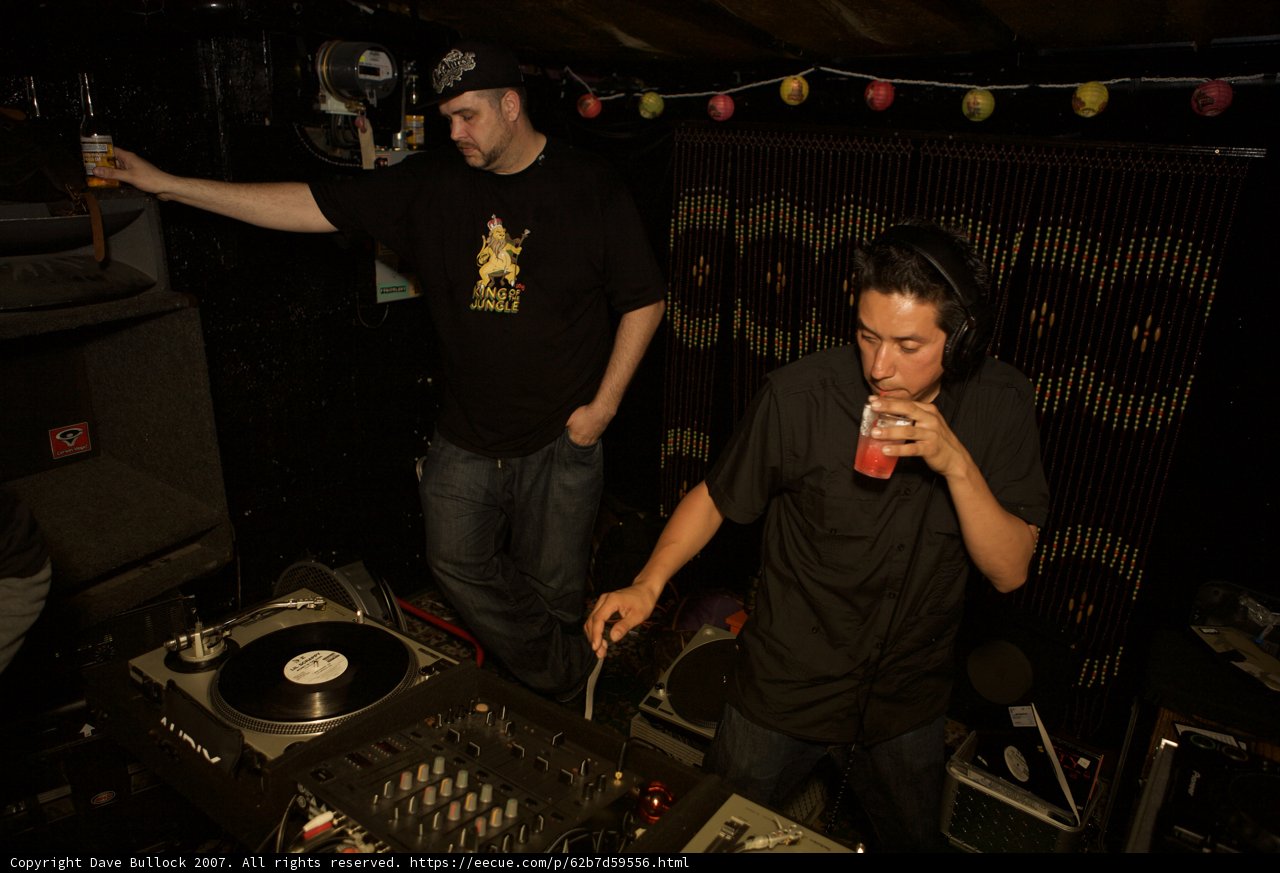 Deejay Duo in Action