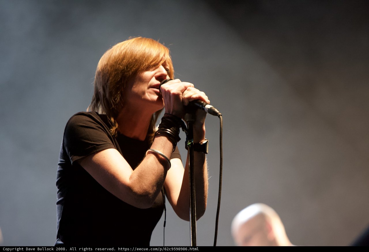 Cristina Donà Electrifies Coachella Crowd with Soulful Vocals