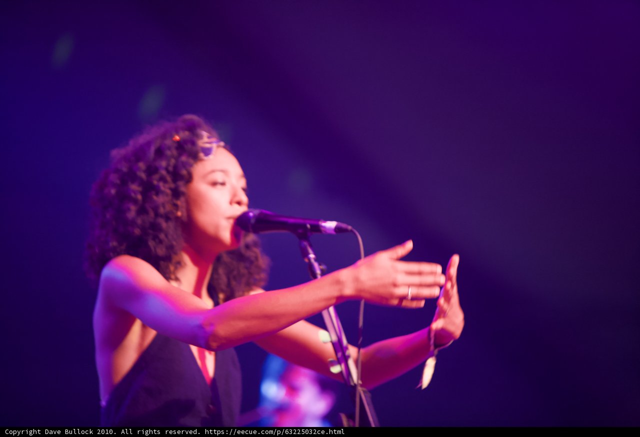 Corinne Bailey Rae rocks Coachella