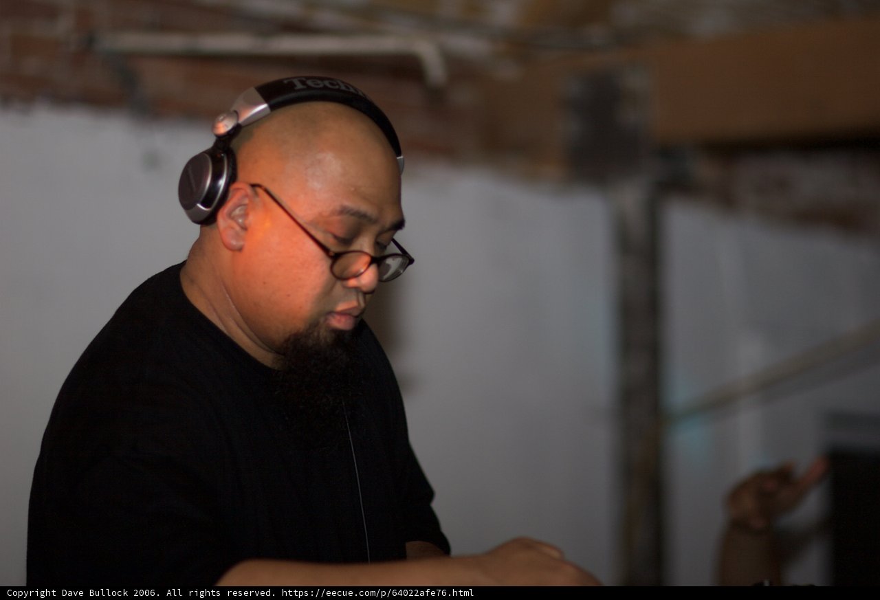 Rhettmatic Rocks the Headphones