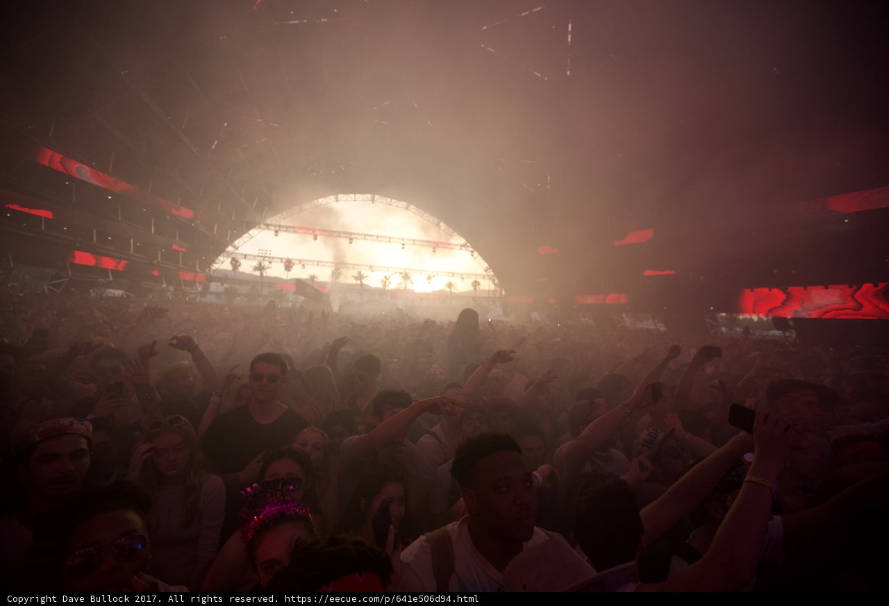 Smoke and Lights Fill the Night at Coachella 2017