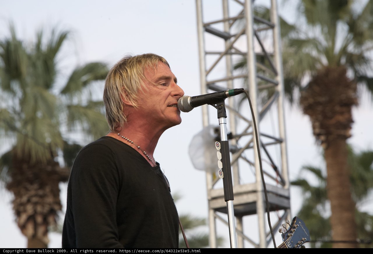 Paul Weller Rocking Out at Coachella 2009