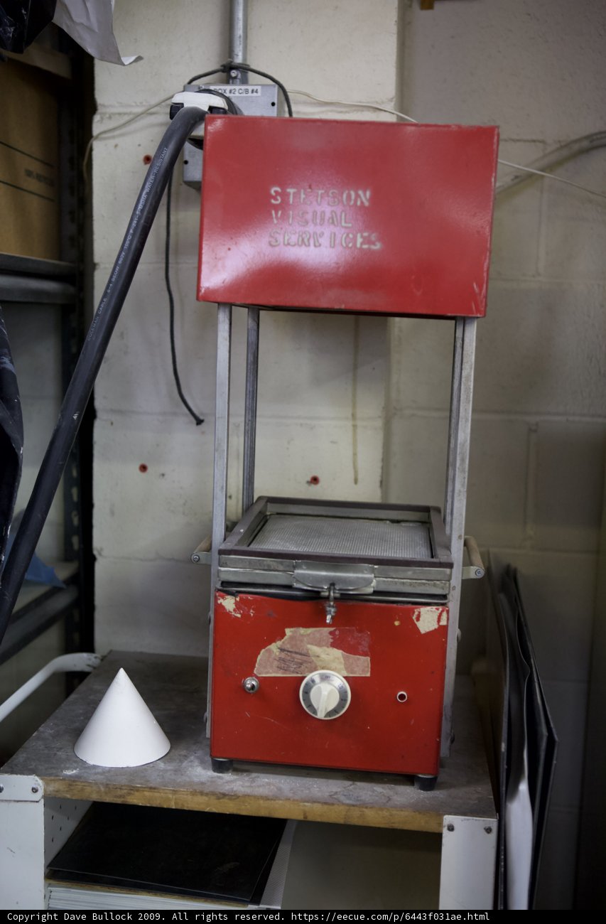 Red and White Box Machine