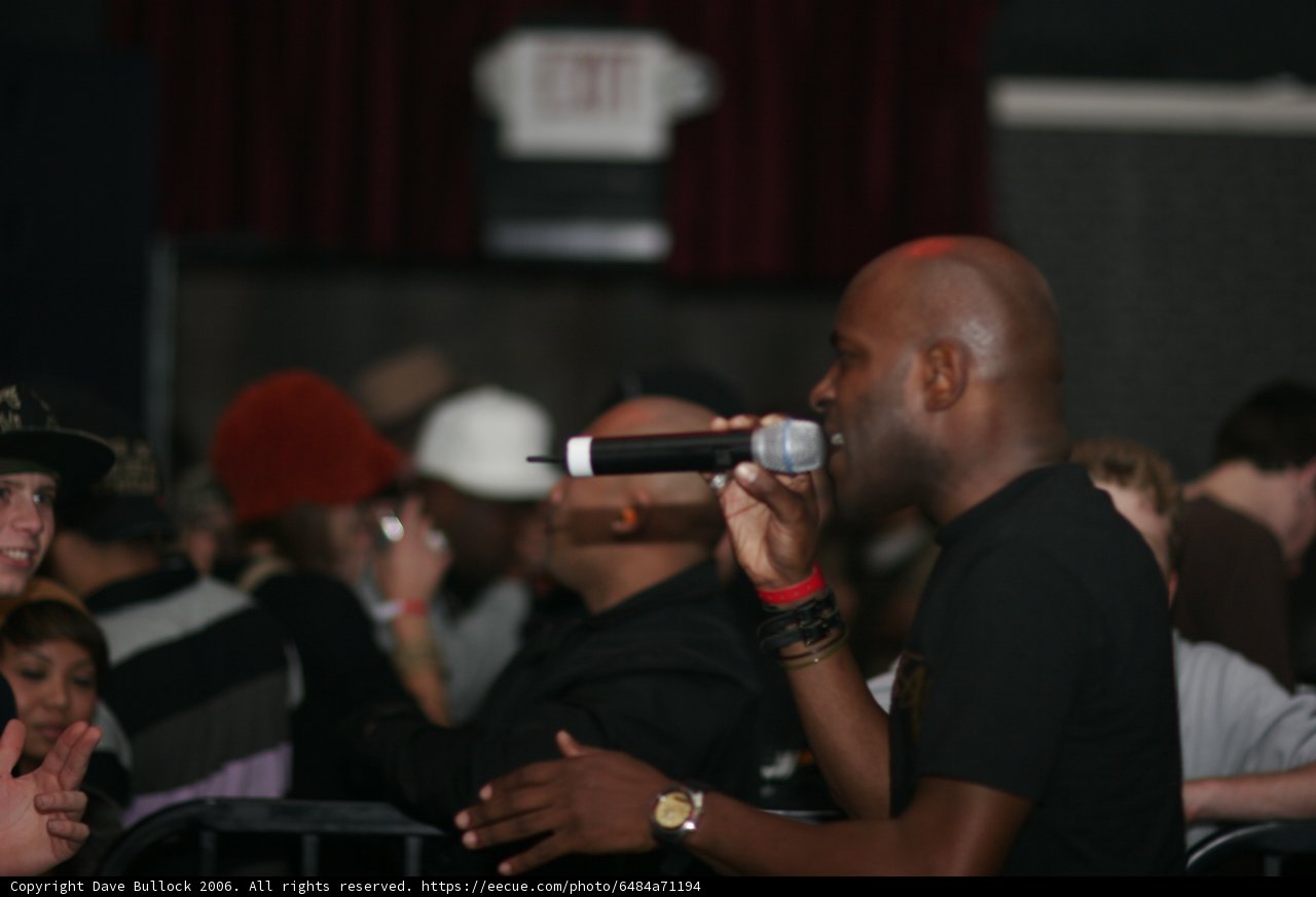 MC Q Rocks the Stage with Pokras Lampas