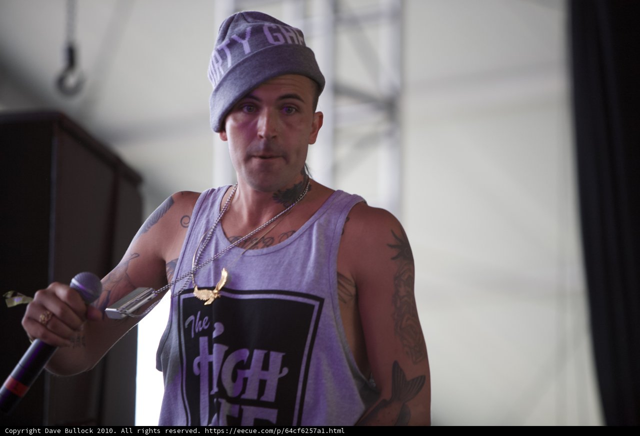 Yelawolf's Tattooed Performance