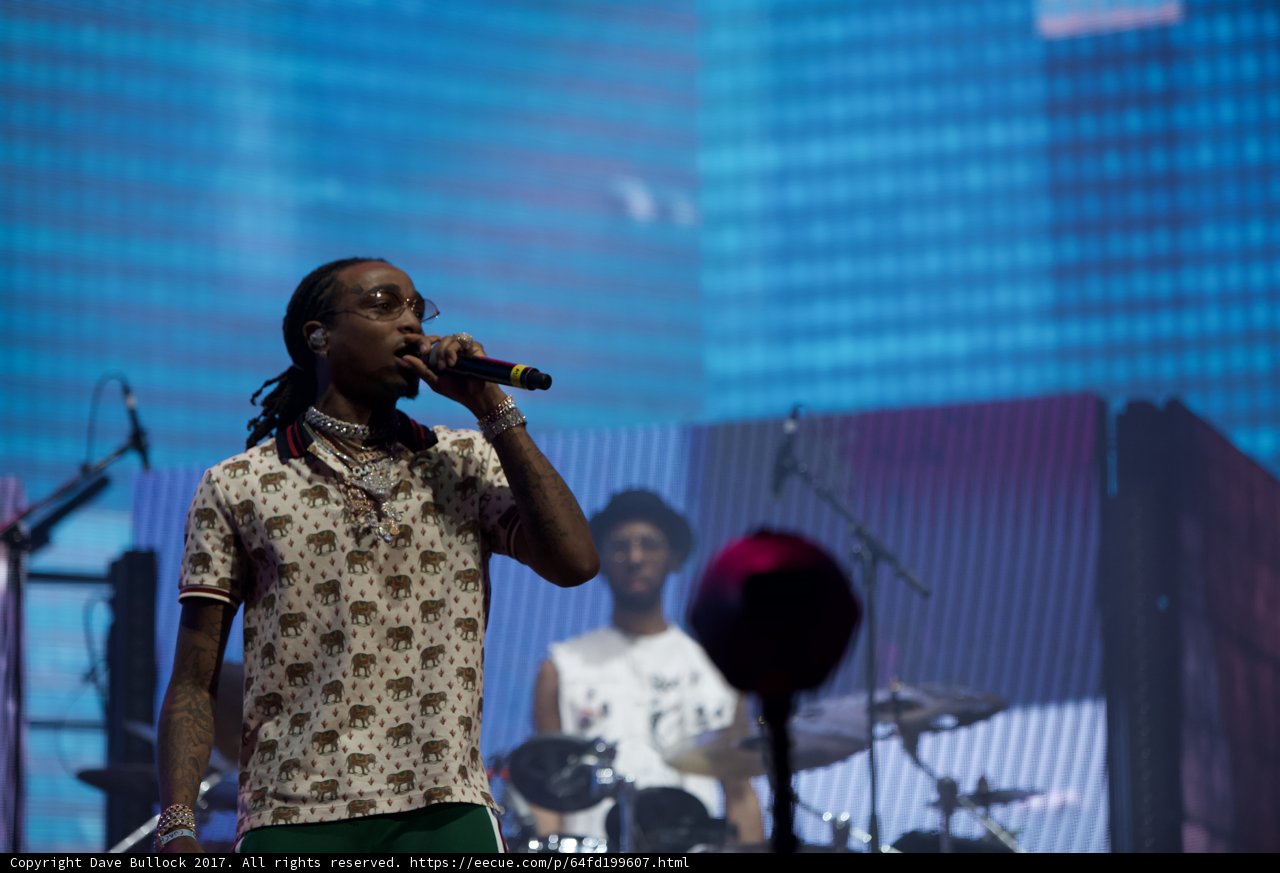 Lil Wayne rocks the stage at Coachella 2017