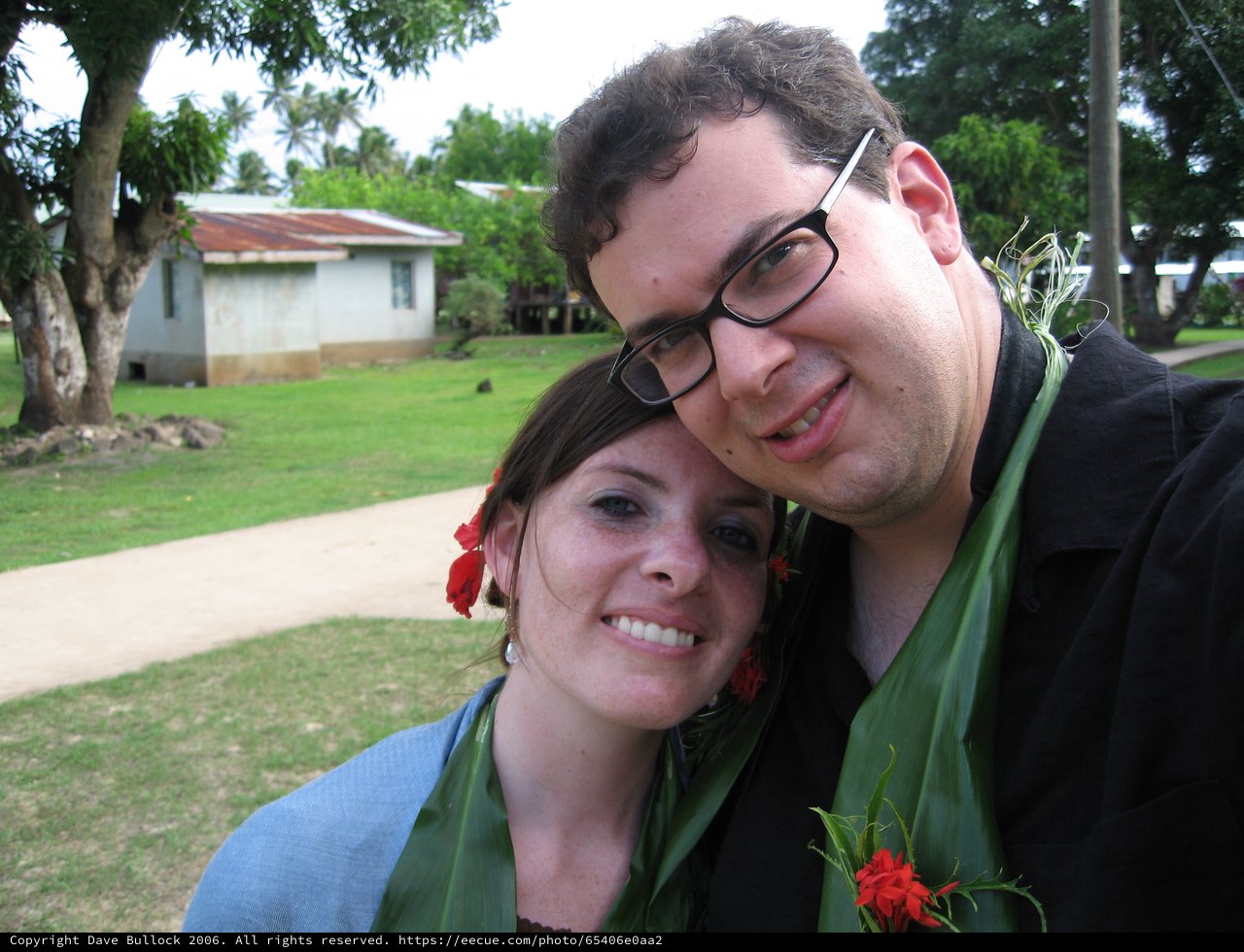 Couple Celebrates with Tropical Floral Garlands in Fiji