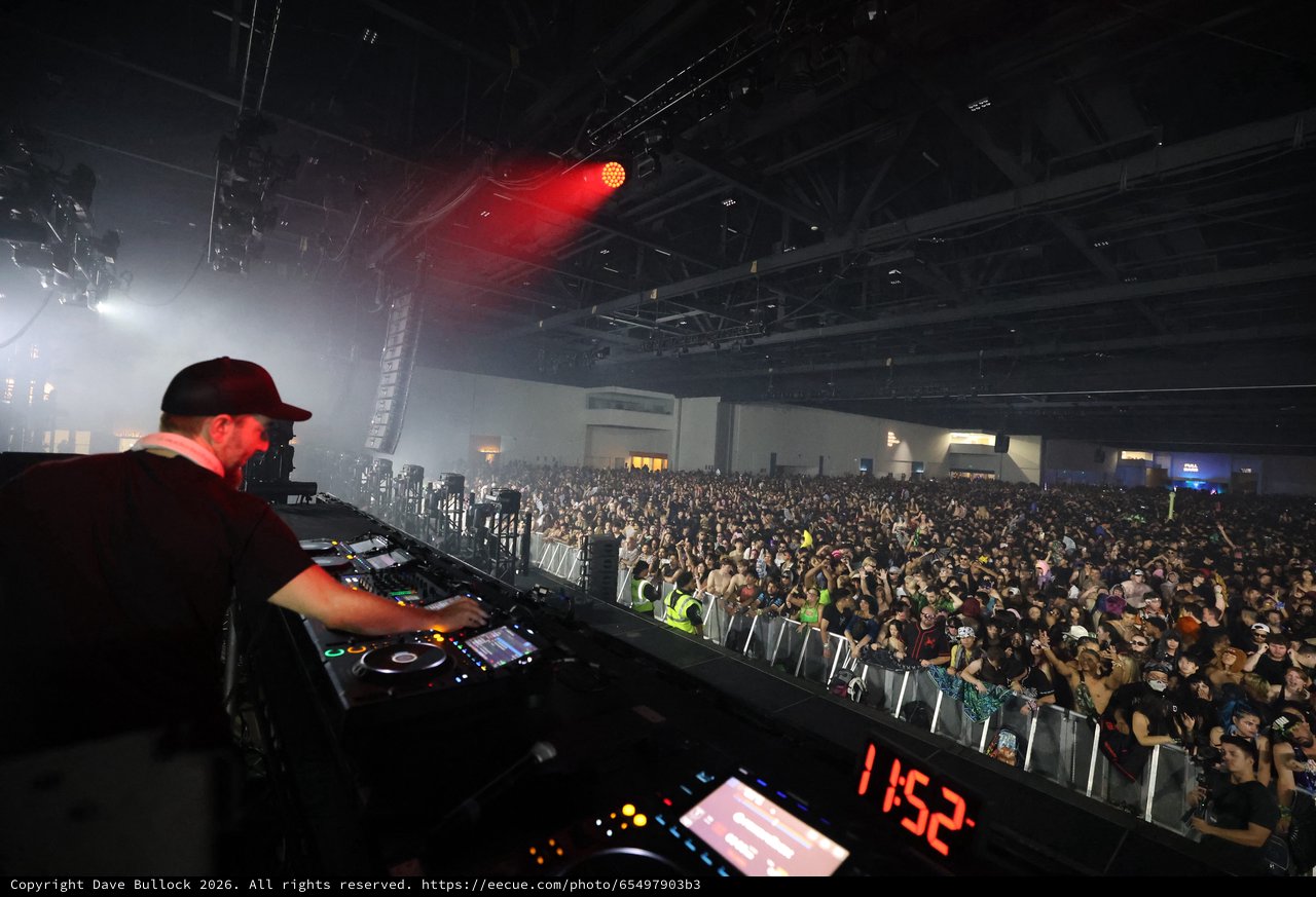 DJ Commands Massive Crowd at Wobbleland 2026