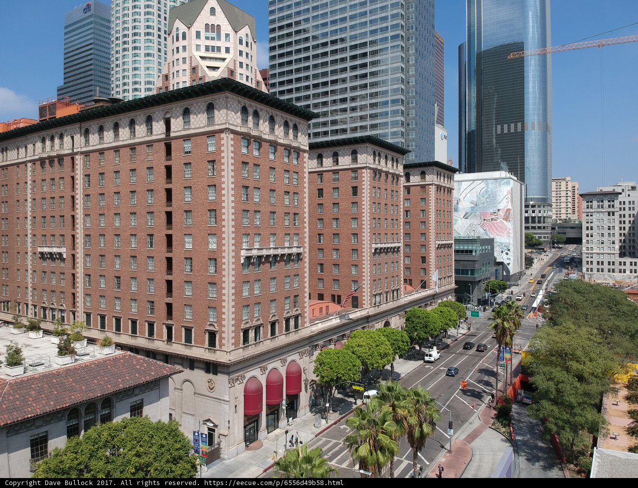 Hilton Los Angeles Hotel in the Heart of Downtown