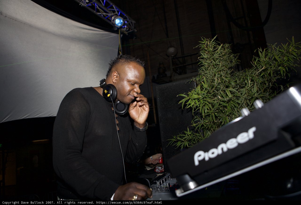 DJ SS in the Spotlight