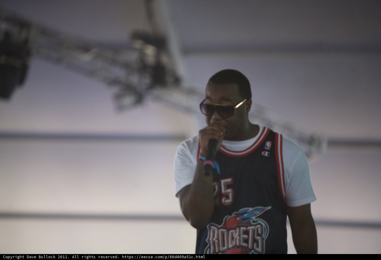 Domo Genesis rocks Coachella stage in style