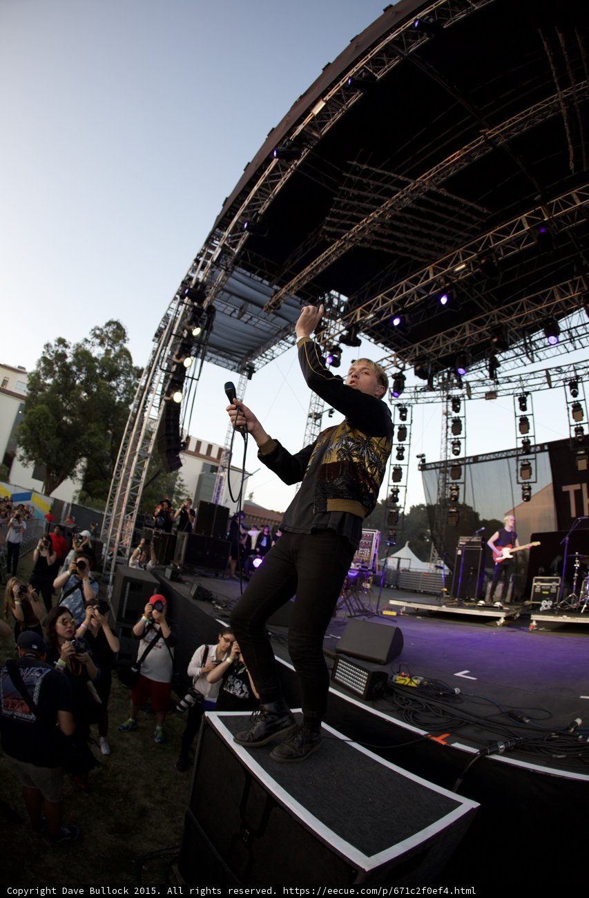 Arm Raised Full Stage View