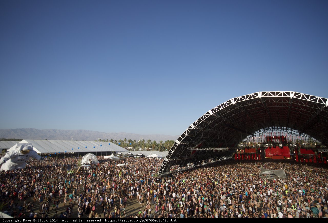 Jam-packed Crowd at Coachella 2014