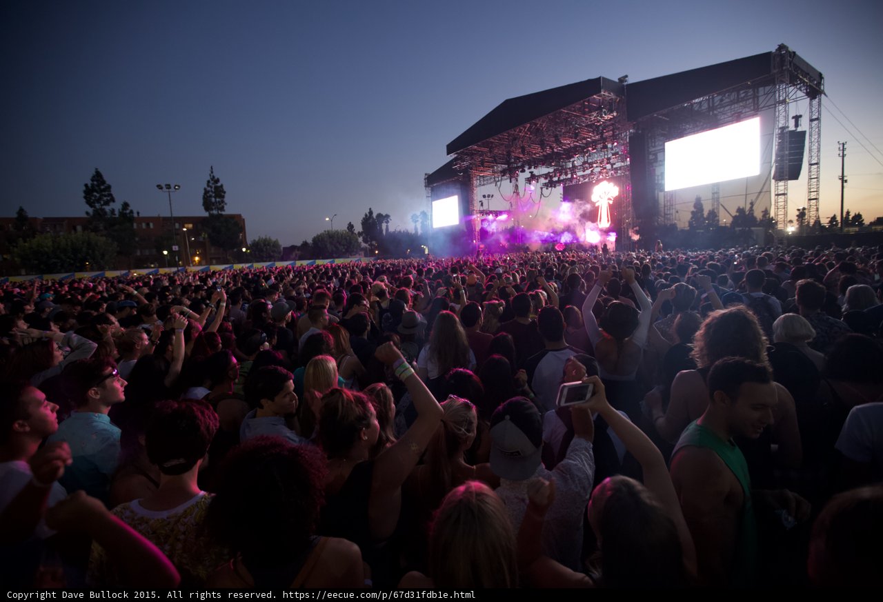 Main Stage Dusk Pink Smoke Sunset Glow