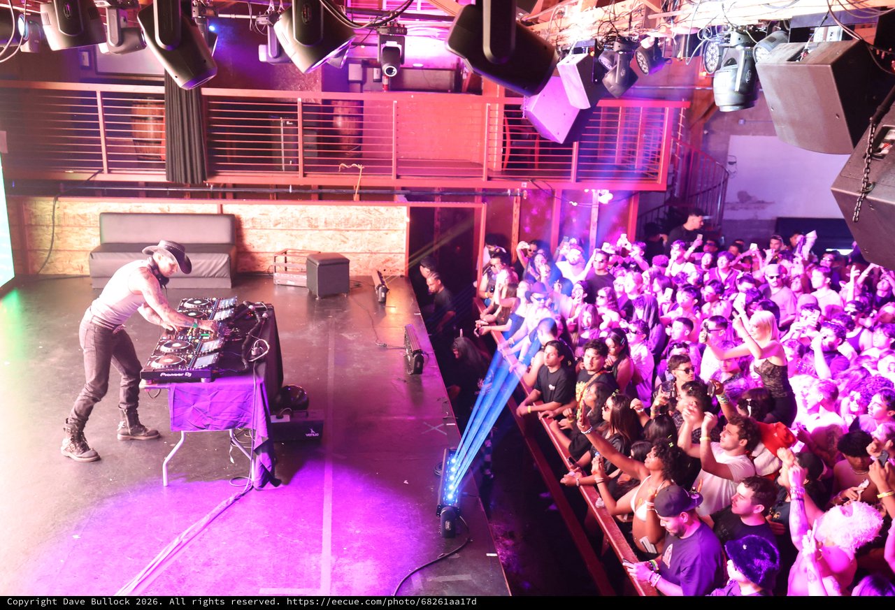 DJ Ignites Packed Crowd at Wobbleland 2026