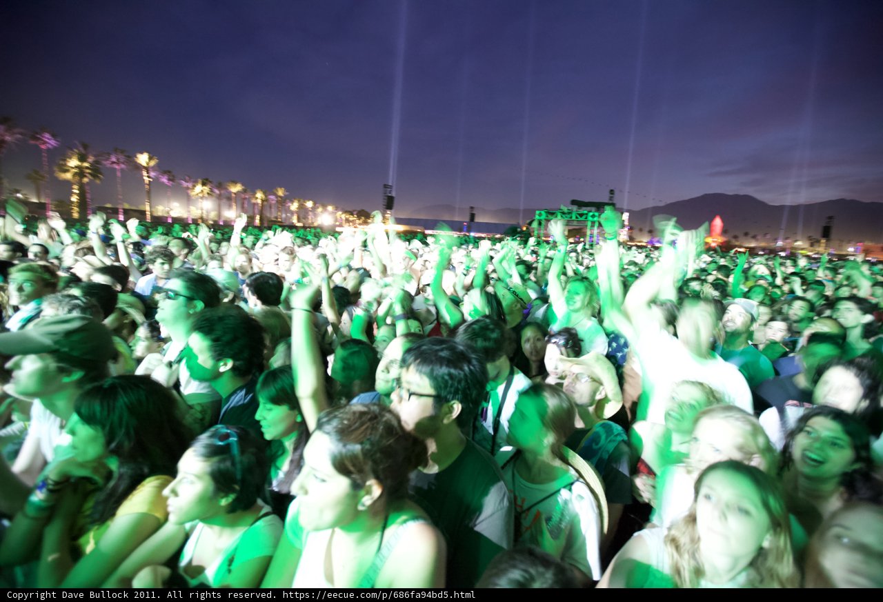 Green Lights Illuminate the Night Sky at 2011 Coachella