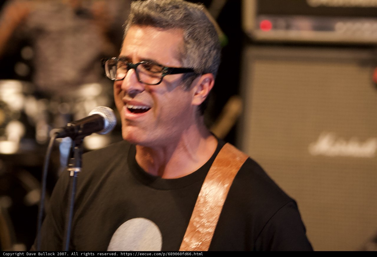 Brett Gurewitz mesmerizes the crowd with his guitar and voice