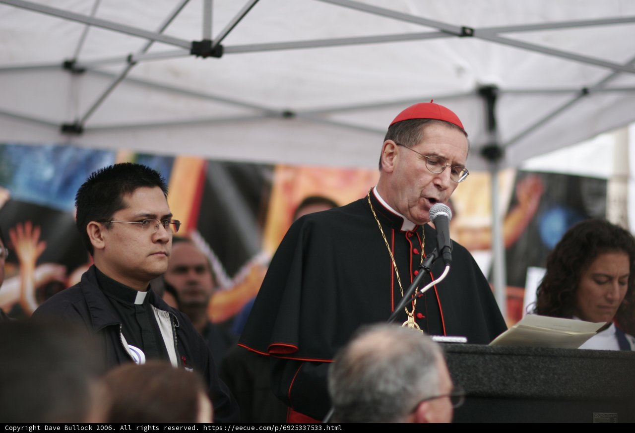 Cardinal Daniel DiNardo speaks at graduation ceremony