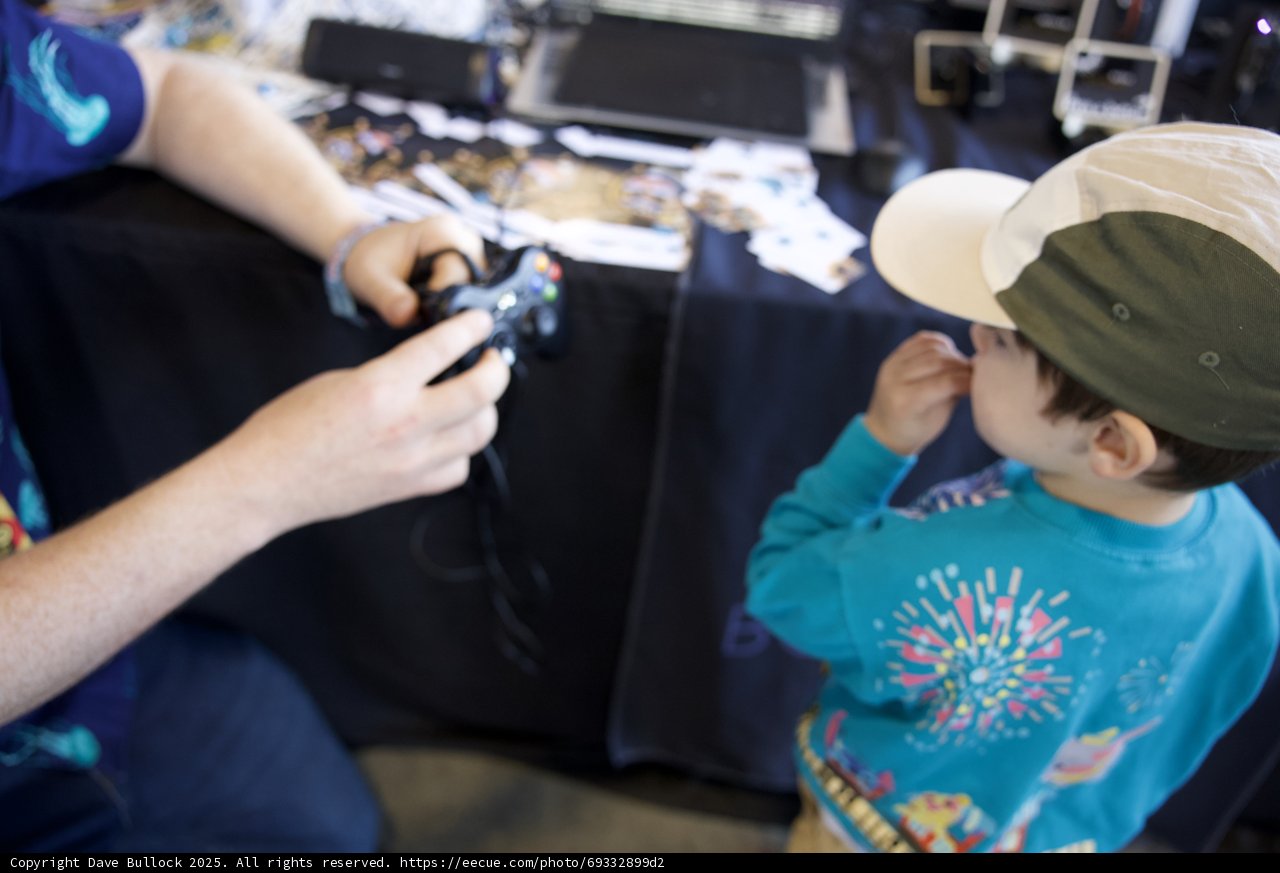 Gaming Enthusiasts Connecting