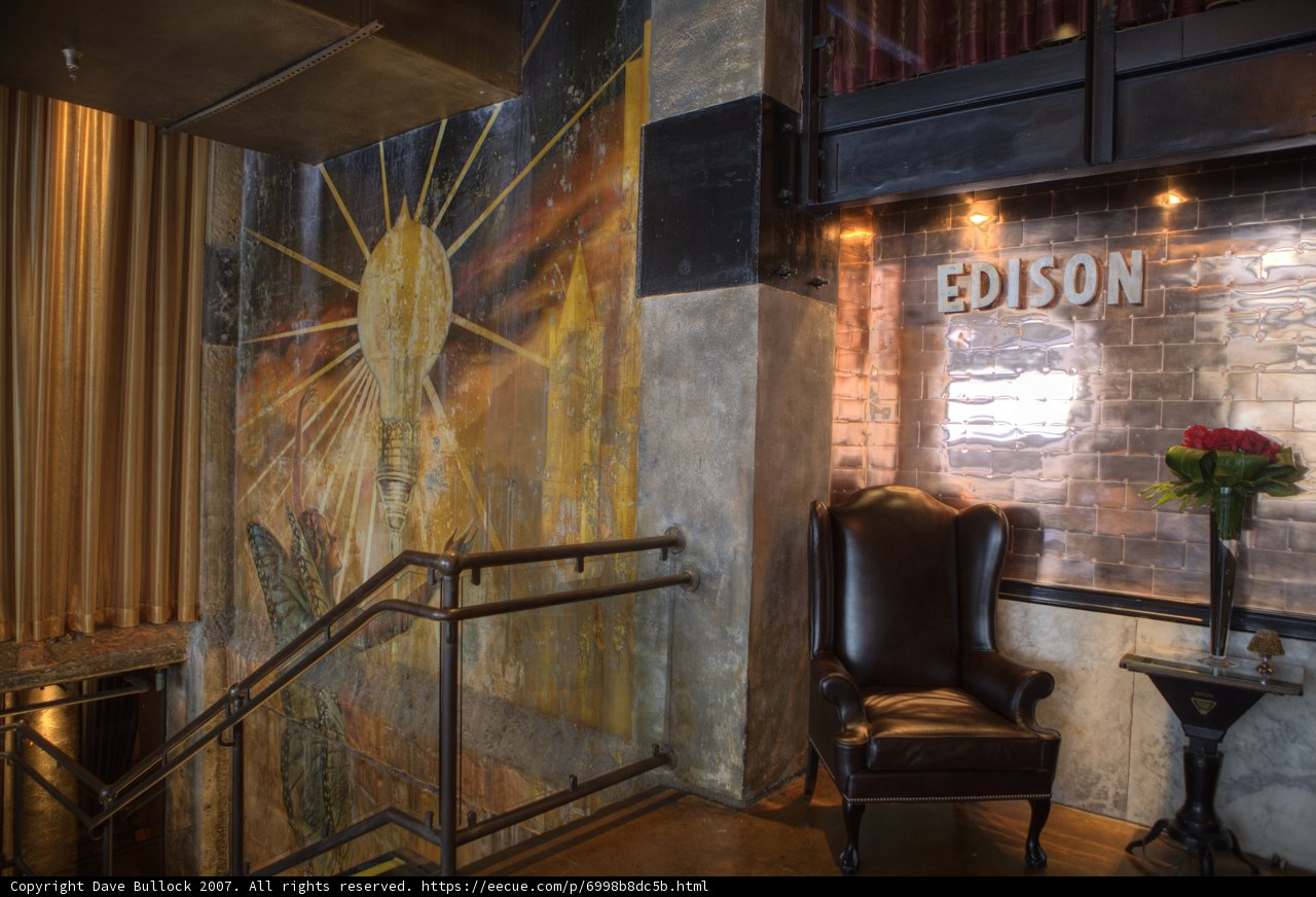 Edison Entryway