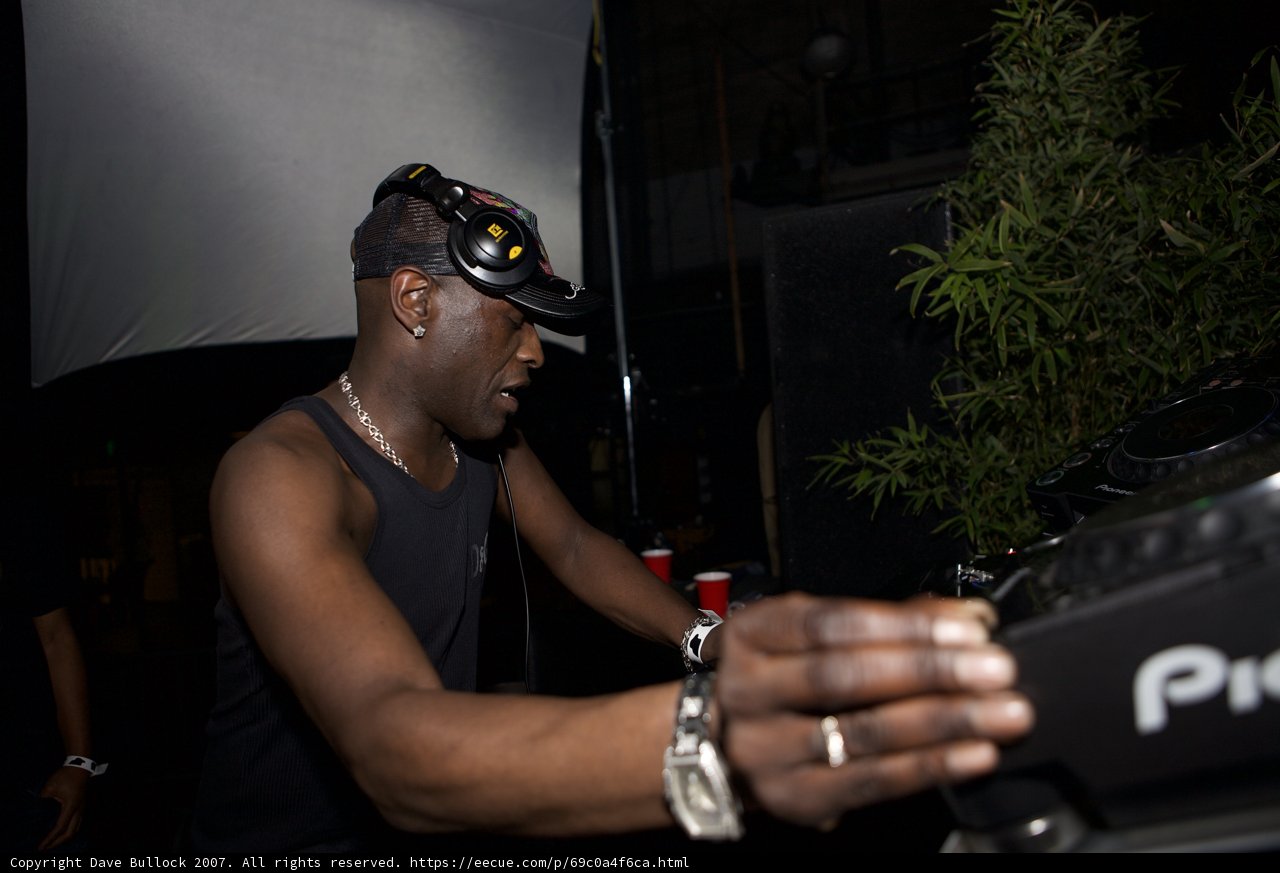 Black Hat DeeJay