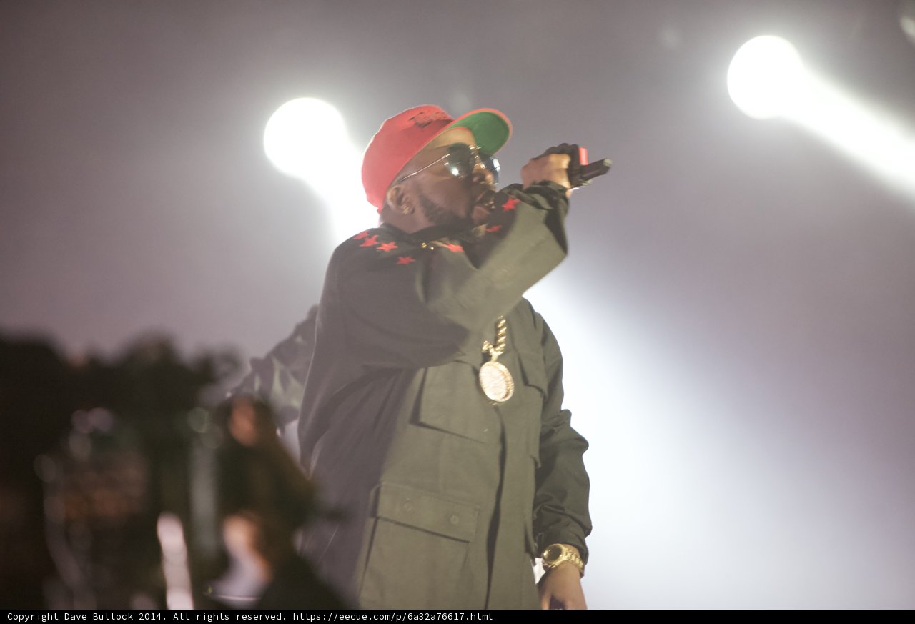 Solo Performance Under the Lights