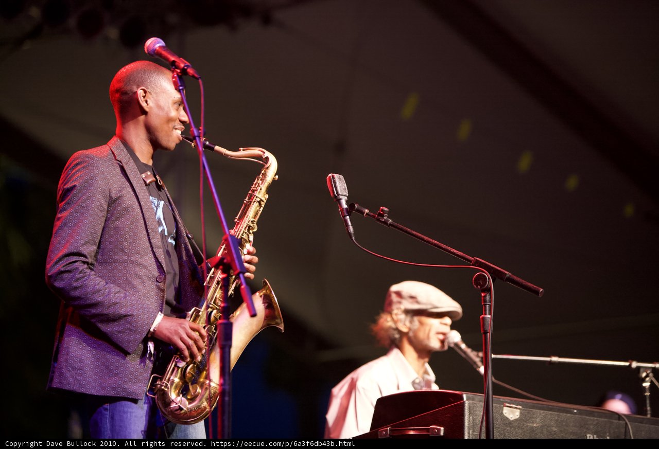 Soulful Saxophone Duo Takes the Stage at Coachella