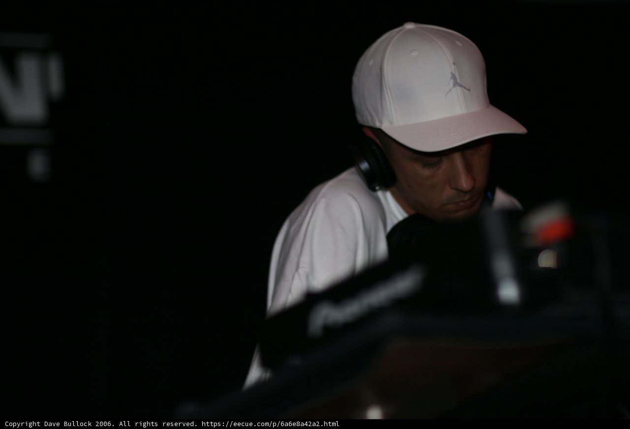 Groovin' in the White Hat