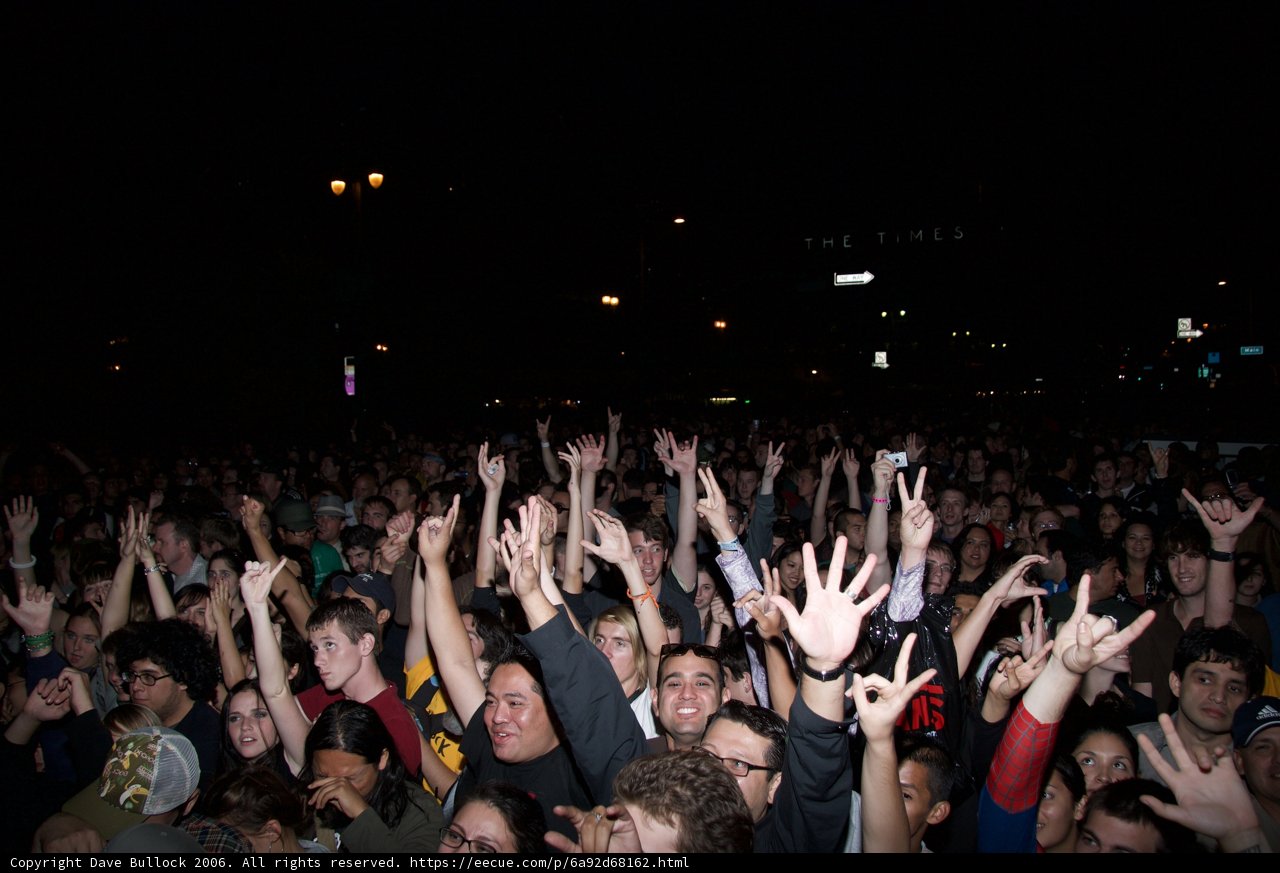Urban Nightlife Comes Alive at Concert