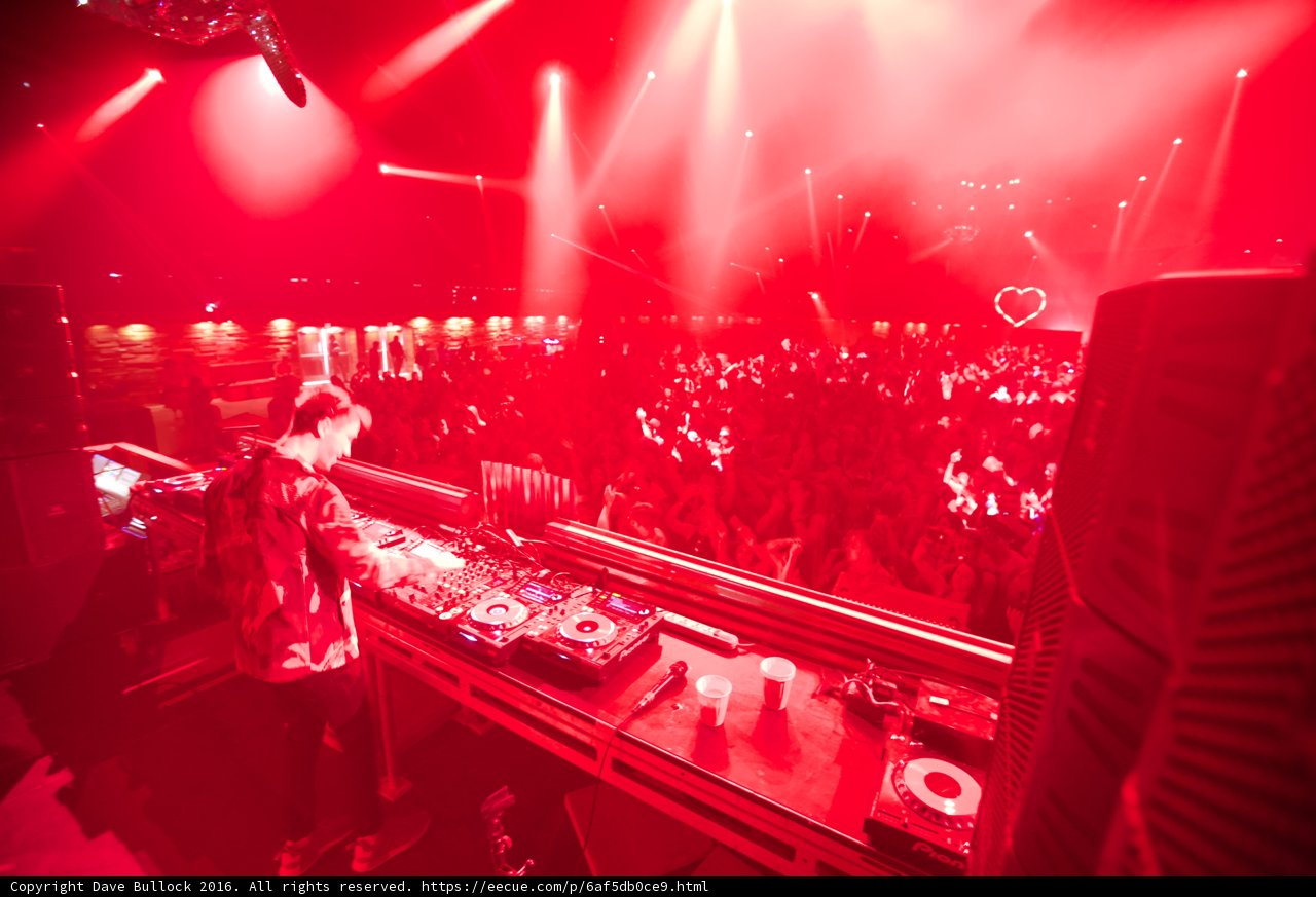 Red-Lit Club Groove