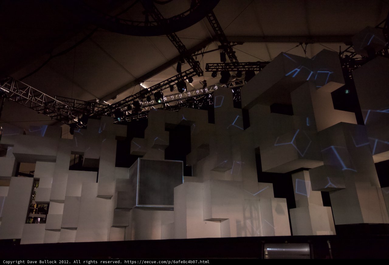 Illuminating the Cube Stage