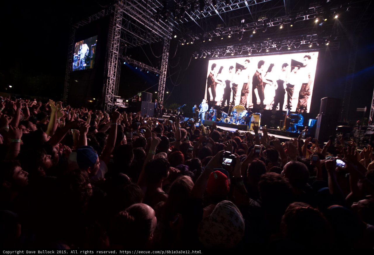 Morrissey Wide Stage Crowd The Smiths Video Screen Side Monitor Wristbands Arms Raised Phones