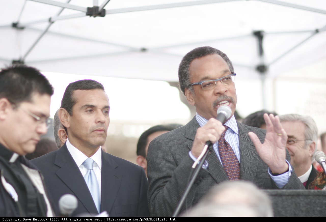 Mayor Antonio Villaraigosa Addresses the Press