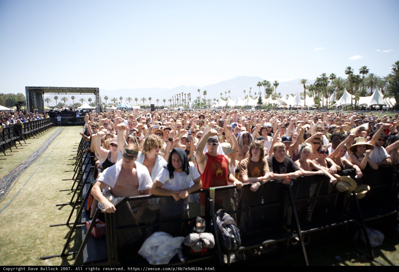Coachella Music Festival 2007: Saturday Concert Crowds
