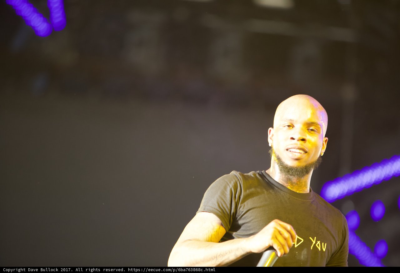 Solo Performance Under Glowing Lights