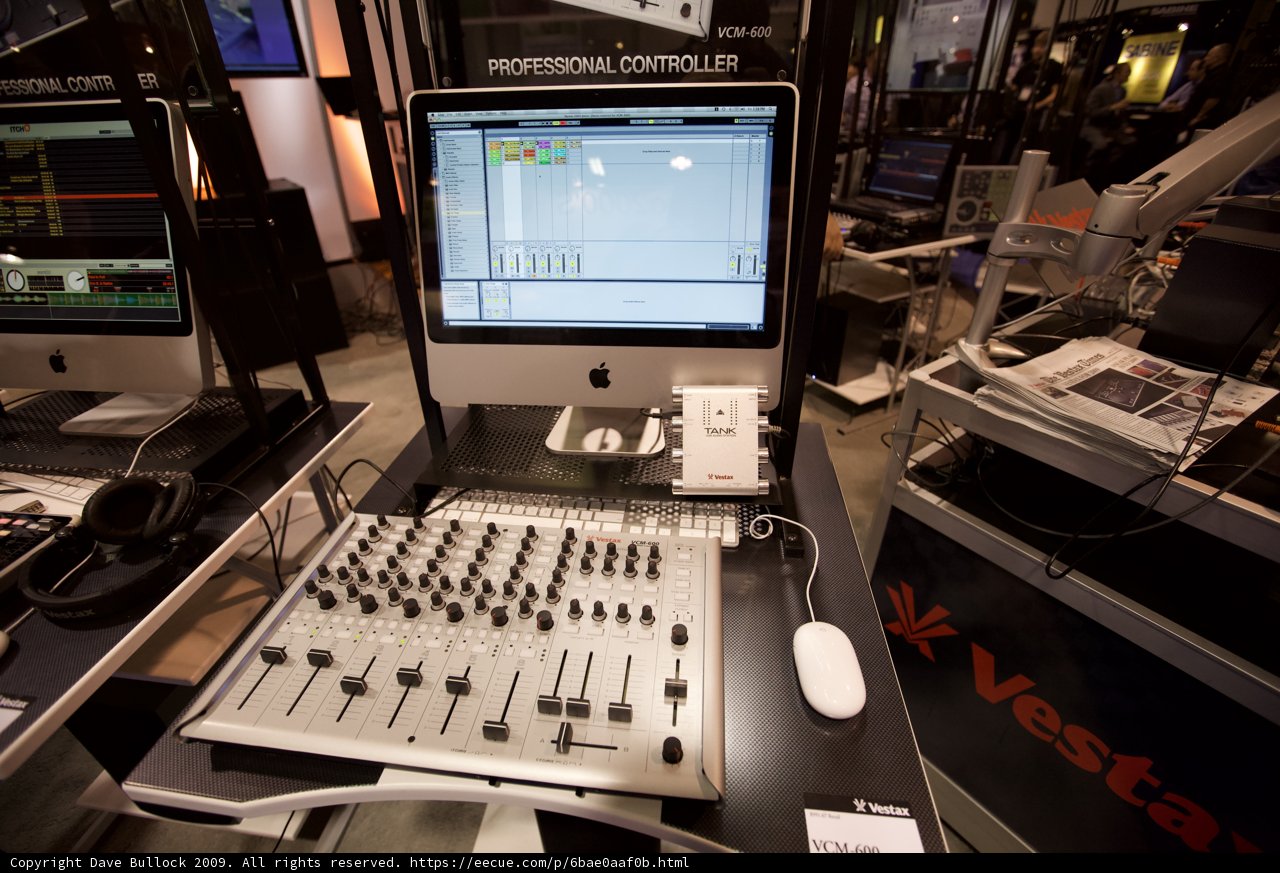 2009 NAMM Exhibition Display