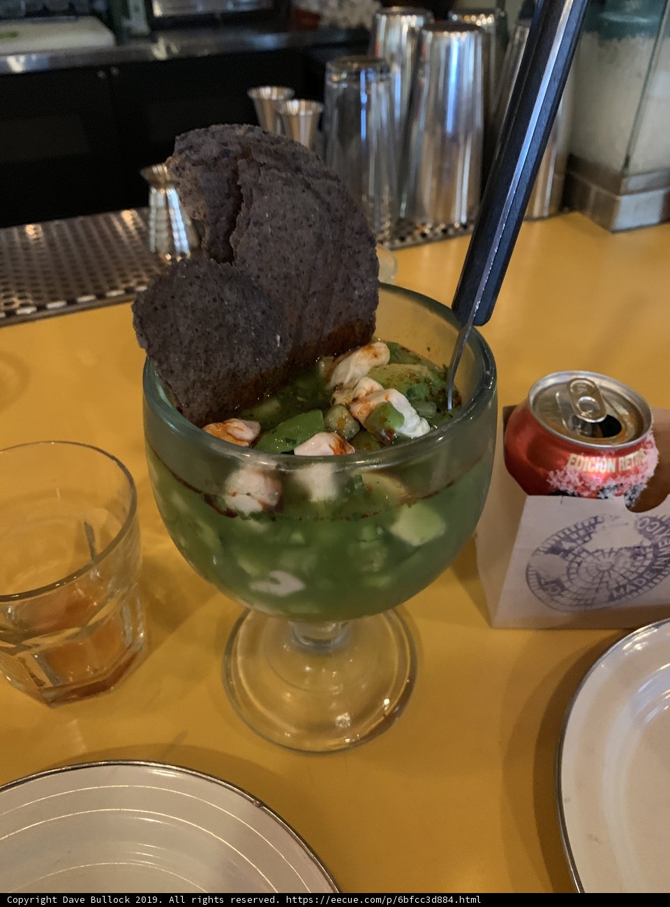 Refreshing Green Drink with Chips and Bread