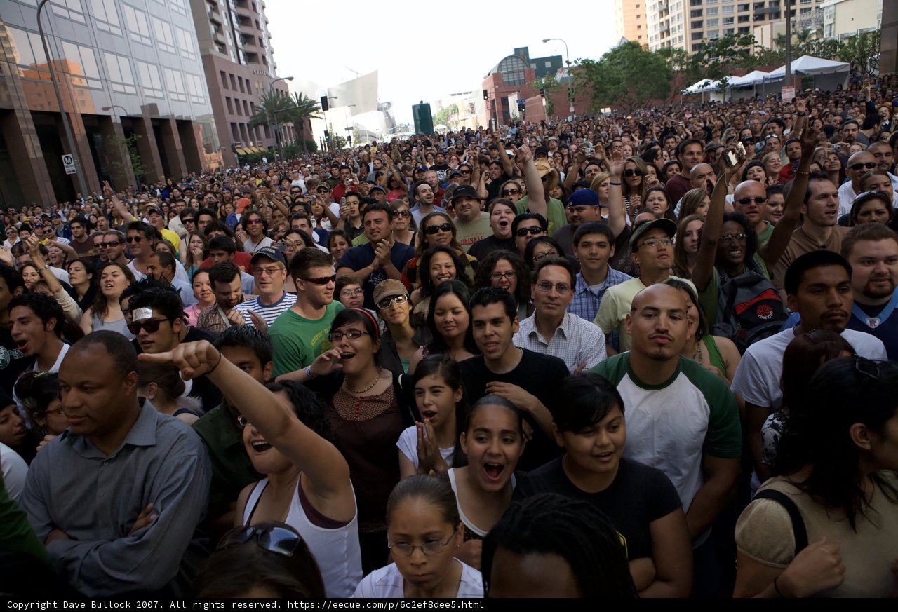 The Vibrant Crowd of 2007 Grand Performances Ozomatli