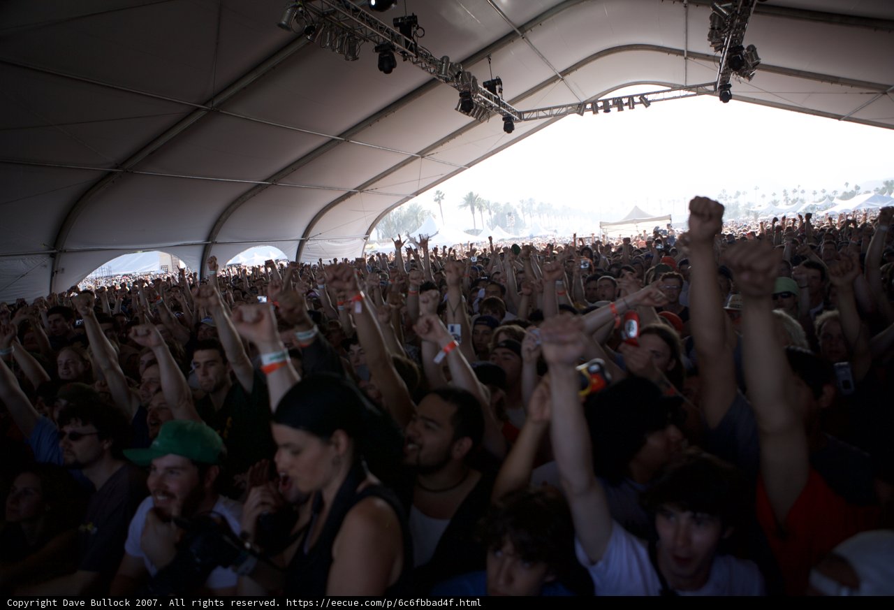 Saturday at Coachella: A Sea of Hands