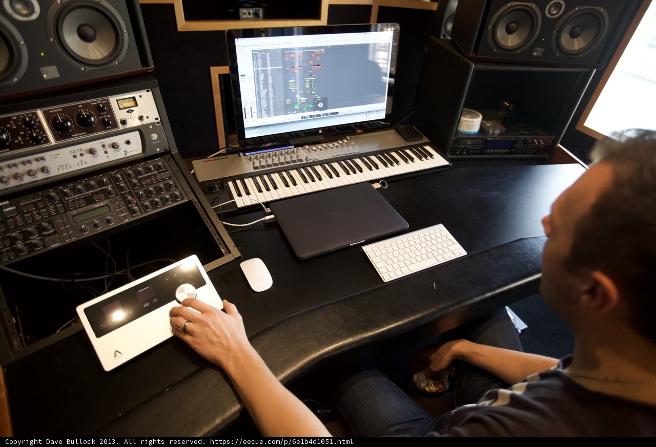 Keyboard Virtuoso in Altadena Studio