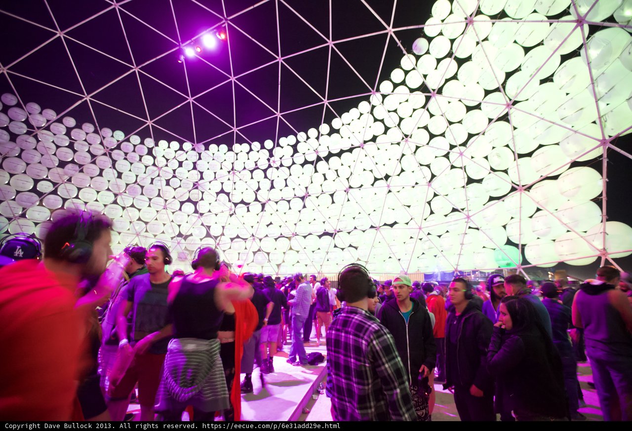 Balloon-filled dome