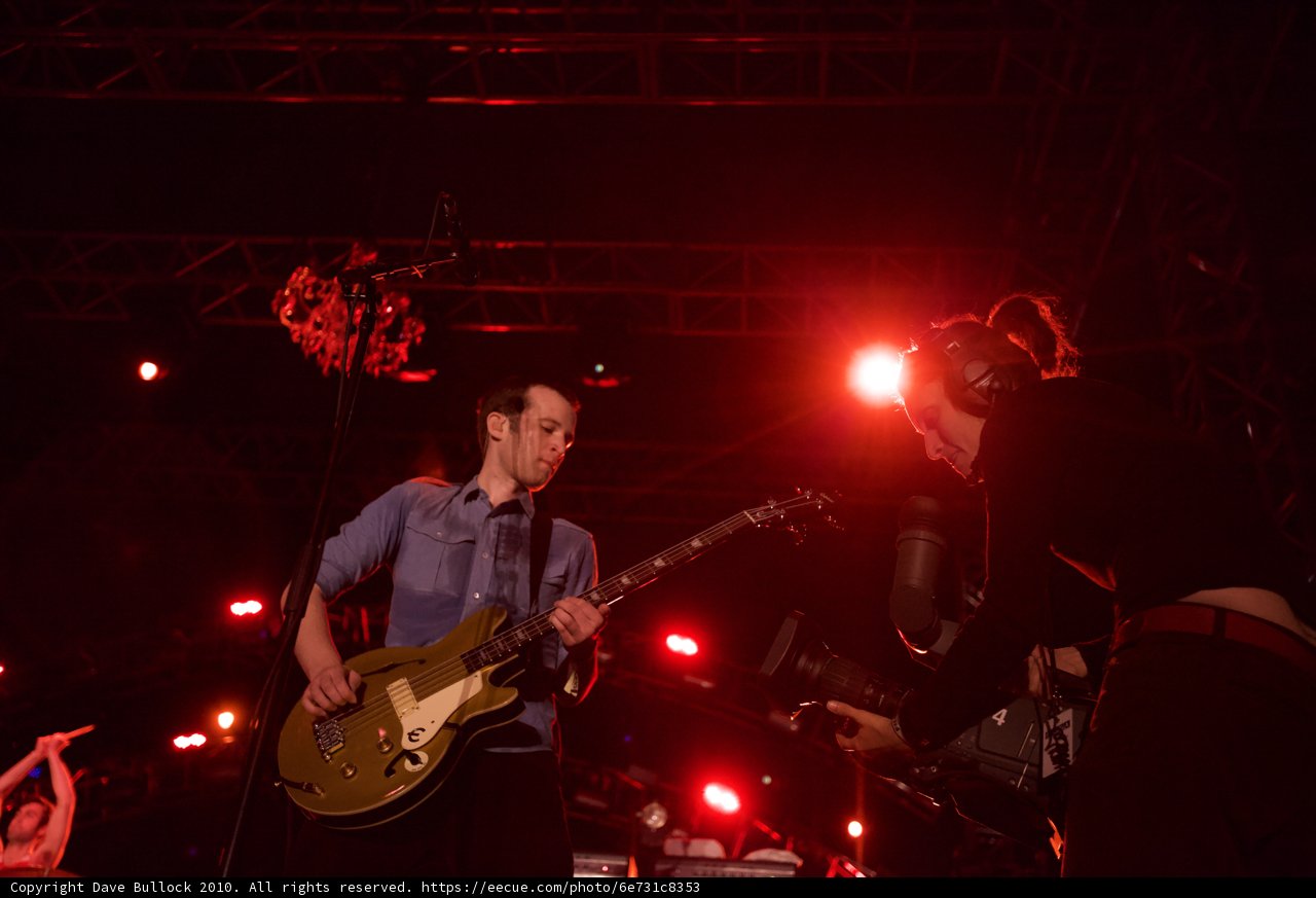 Dynamic Duet on Stage