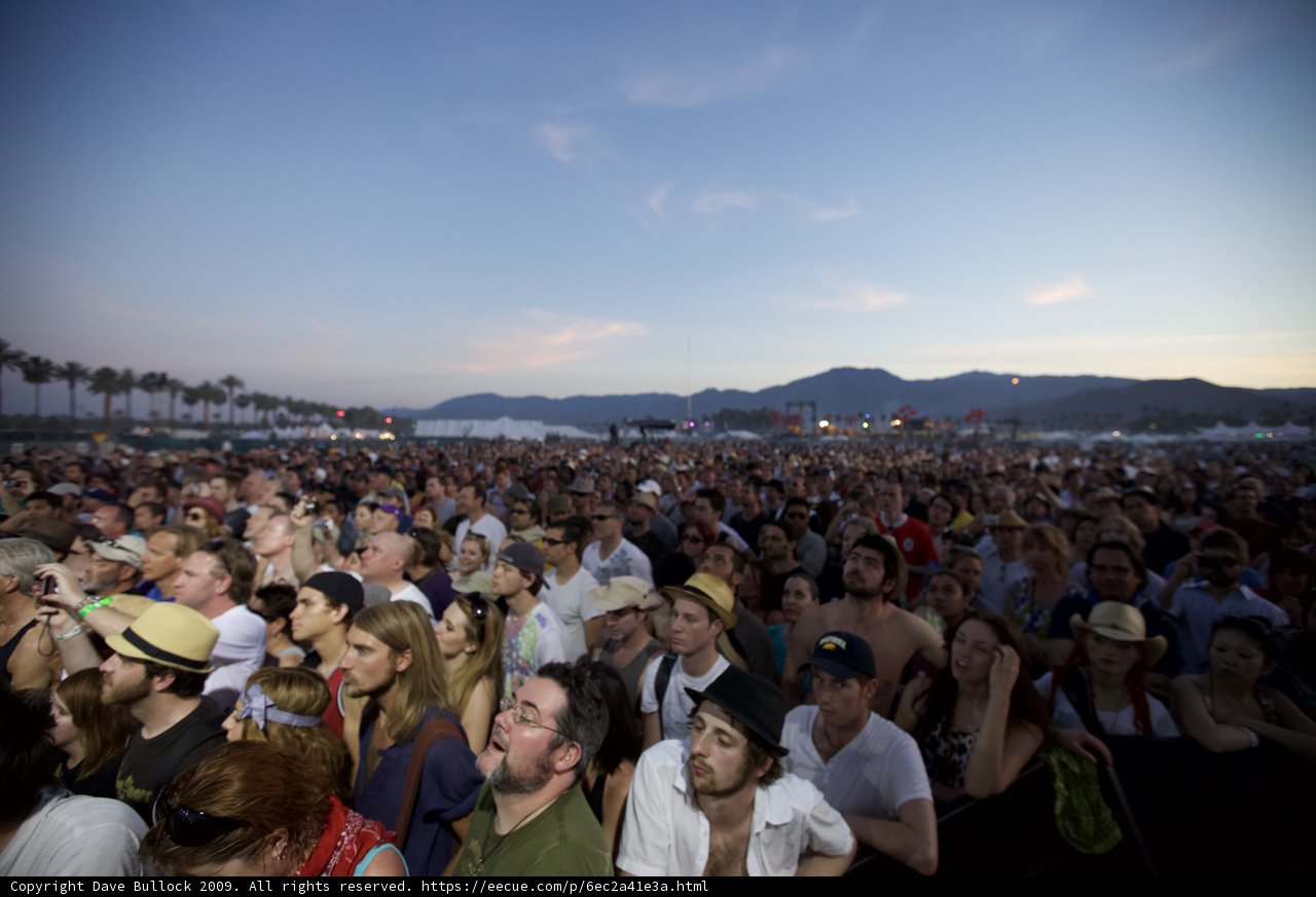 Coachella 2009: A Vibrant Crowd Under the Blue Sky