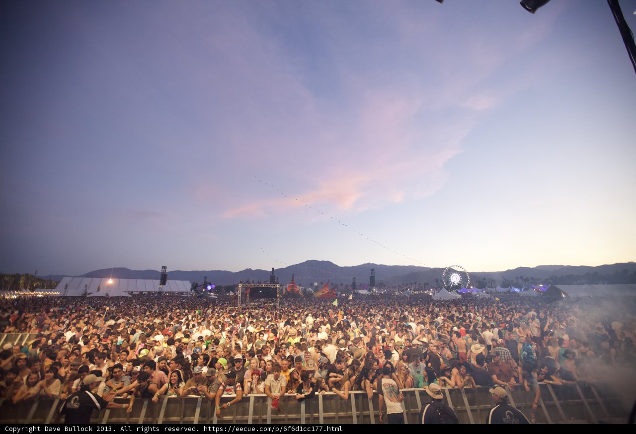 2013 Coachella Weekend 1 Concert Crowd