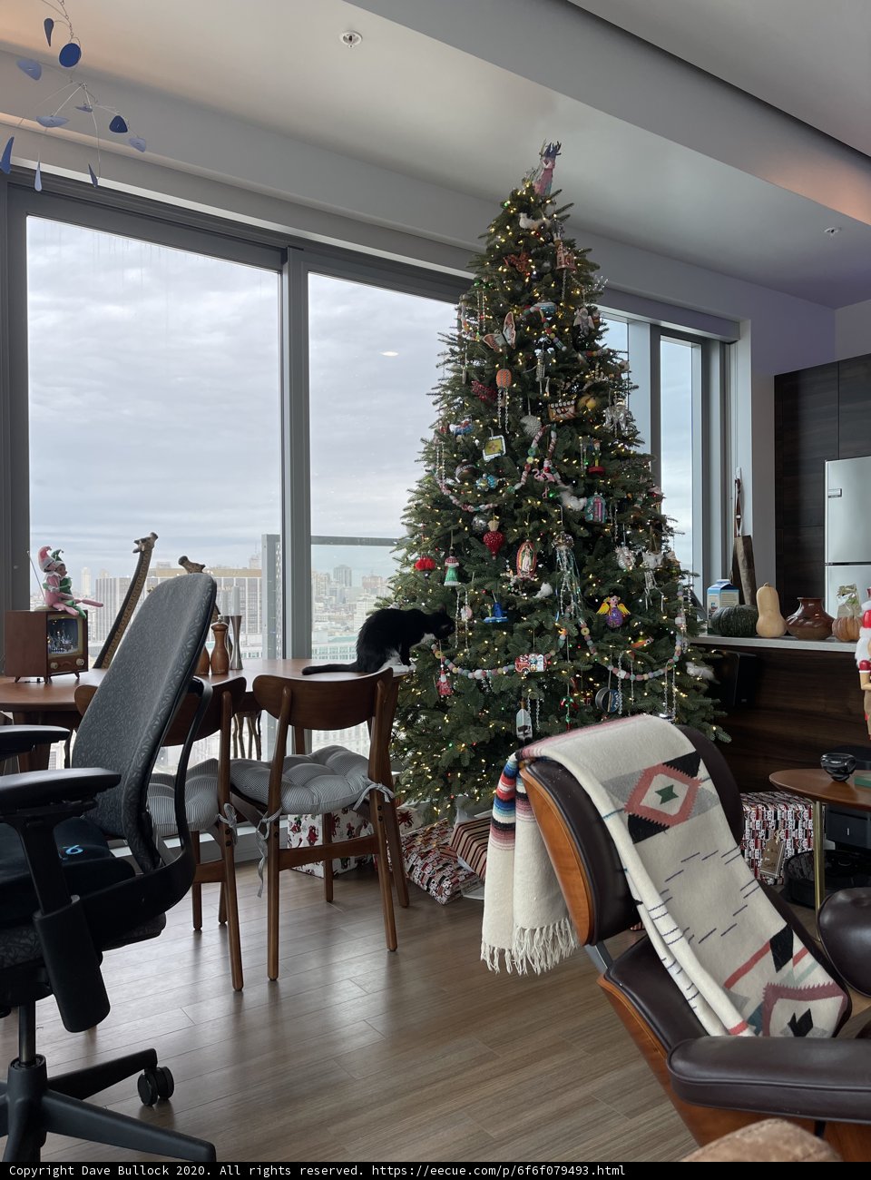Festive Living Room with a Beautiful Christmas Tree